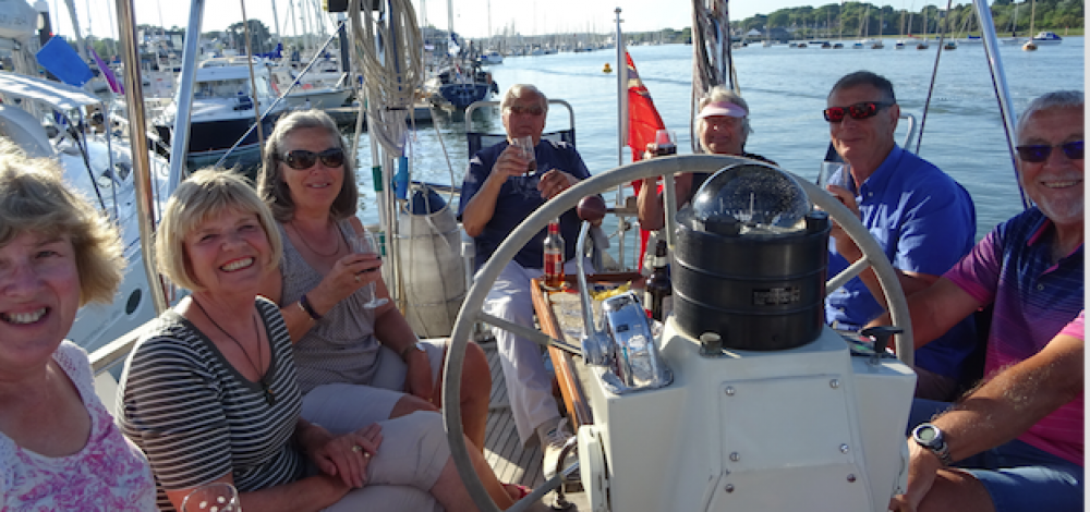 Dolphin Cruising Club